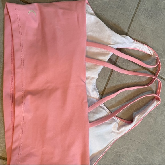 Zyia pink crop bra - Picture 2 of 3